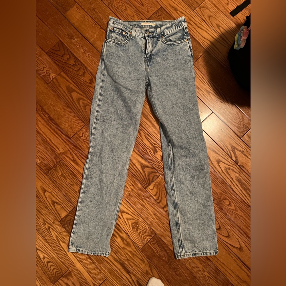 Low rise straight level jeans size 25